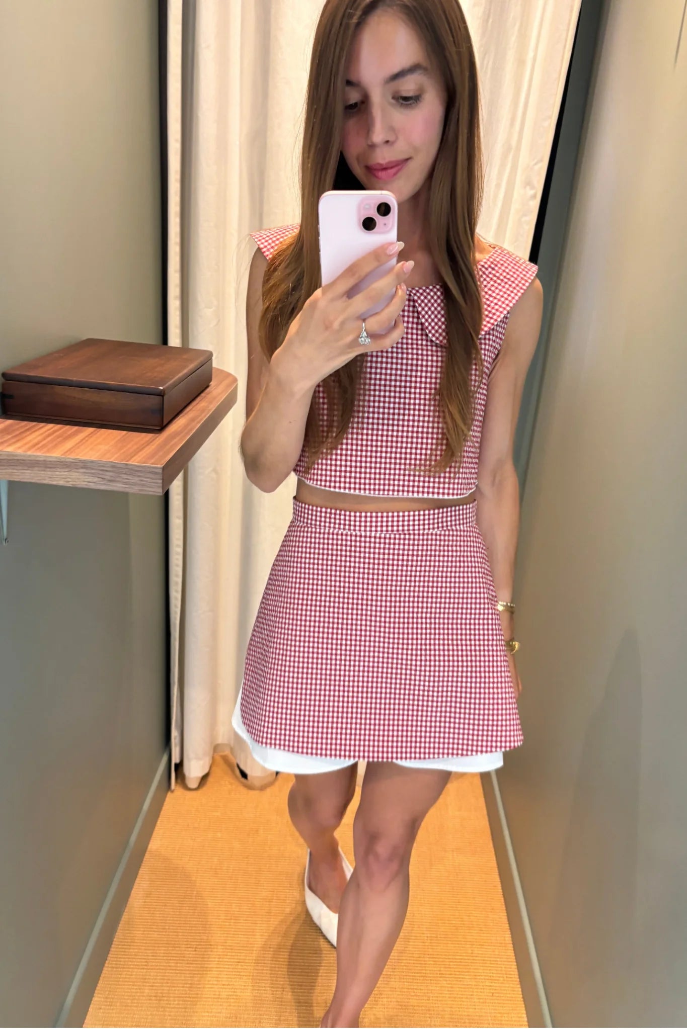 Sleeveless seersucker cropped suit